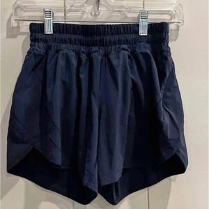 Lululemon Track That Mid-Rise Lined Short 5” size 4